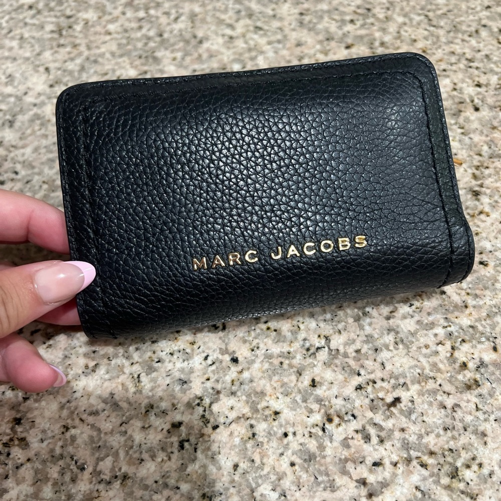 FLASH SALE **Marc Jacobs Black Pebbled Leather Card Holder